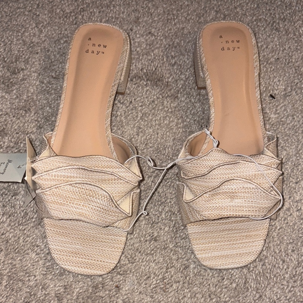 A New Day Women's Tan Mules ruffled top size 9.5 rattan
